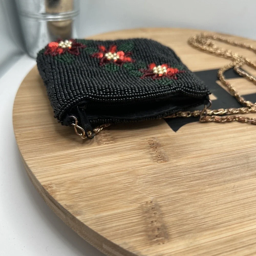 Beaded Poinsettia Zippered Pouch Clutch Coin Purse Small 7 3/4